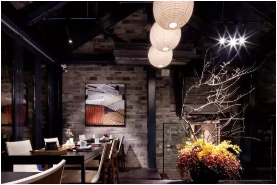 看尚麟如何通過酒店制服定制來提升餐廳的服務之美 看尚麟如何通過酒店制服定制來提升餐廳的服務之美