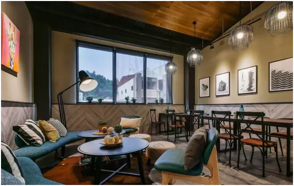 酒店制服設計中如何將暖色調運用在酒店制服中 酒店制服設計中如何將暖色調運用在酒店制服中