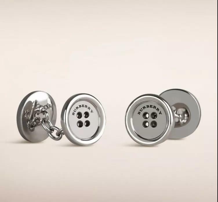 尚麟服飾酒店制服設(shè)計細節(jié)—鏈式袖扣 尚麟服飾酒店制服設(shè)計細節(jié)—鏈式袖扣